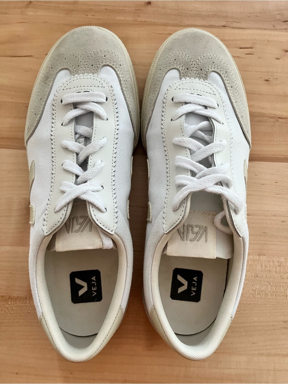 Veja White Volley Leather Low-Top Sneakers, Sz 10 - Picture 14 of 15